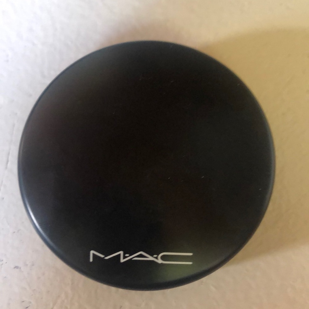 MAC Mineralize Skinfinish Natural Medium Tan B89
